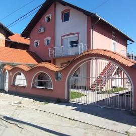Konak Kod Gorana 3, hotel v destinaci Subotica