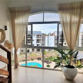 Apartment w private terrace and Jacuzzi