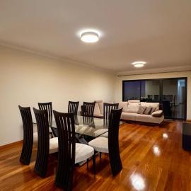 Coastal Comfort at Riverside - 4 Min to Airport!, hotel in Santa Cruz