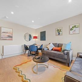 2 Bed Sleeps 4 in Dunfermline