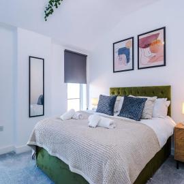 Cohost Partners Central Apartment in Warrington