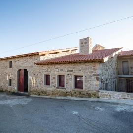 Casa Mirandês Rural, khách sạn ở Miranda do Douro