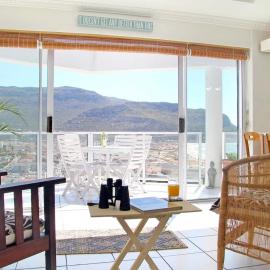 Crow's Nest Fish Hoek Apartment