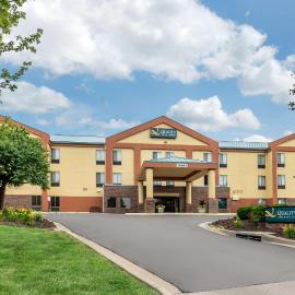 Quality Inn & Suites Lenexa Kansas City，雷內克薩的飯店