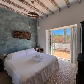 Boutique Hostal La Curandera de Salinas, hotell i Ibiza by
