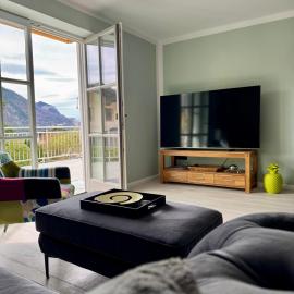 LIVA LIVING, Apartments mit Berg- und Seeblick, große Terrassen, hotel in Sankt Gilgen