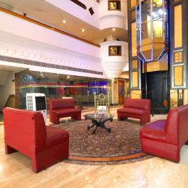 HOTEL THE TAKSONZ - Opposite Railway Station, hotel in Ludhiana