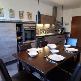Ferienwohnung am Perlenbach، فندق في Rehau