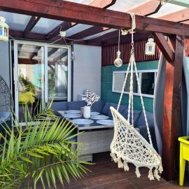 Cosy home with organic garden โรงแรมในอาเธนรี