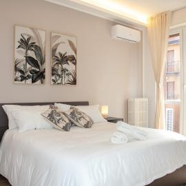 Luxury San Siro Apartment, 5 min Metro, Balcony & Fast WiFi, hotel Milánóban