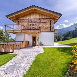 Höflehner Premium Eco Lodge, ξενοδοχείο στο Haus