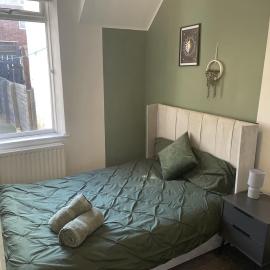 ResiLets - Harrington Gardens - Spacious Apartment!