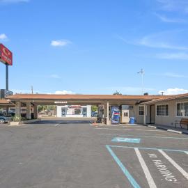 Econo Lodge Inn & Suites Yreka, hotel em Yreka