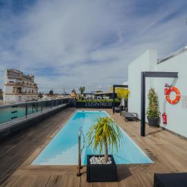 esZentrico Suites & Rooftop bar, hotell i Jerez de la Frontera