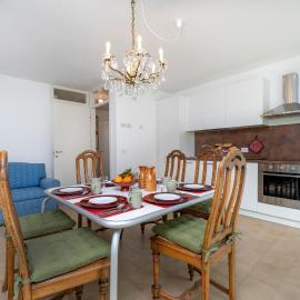 GuestHost - Relax & Spacious Apartment X6, hotel Udinében