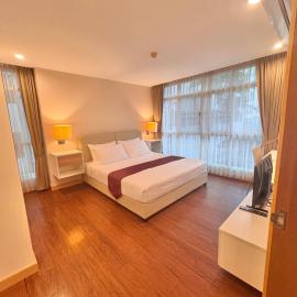 ICON NARINDRA SUITES HOTEL Sukhumvit Bangkok Thailand 50sqm to 90sqm Rooms & FREE Minibar