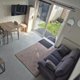 Small apartment,Beti, hotel a Oostkamp