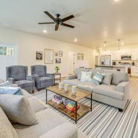 Massive 3 bedroom close to the water