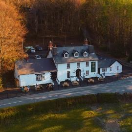 The Bryntirion Inn、Llandderfelのホテル