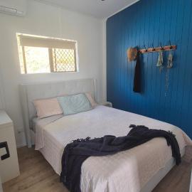 Coastal, furbaby friendly, short walk to beach