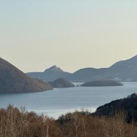 Lake Toya Brown House- Great lake views, quiet and spacious, hotel in Lake Toya