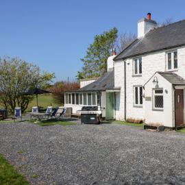 Ty'n Pwll Farm