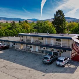 Maple Leaf Motel & RV Park Resort、オリバーのホテル