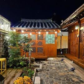 Private hanok with 4 bedrooms Hanok Stay Sara