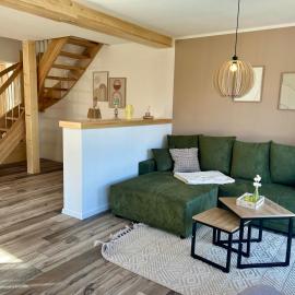 Urlaub am Schwarzbach mit Sauna und Whirlpool Haus Johanna, hotel v destinácii Bütgenbach