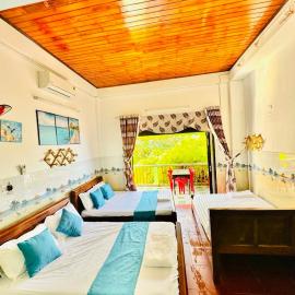 Phòng ba giường có view biển, hotel Tân Hiệp városában 