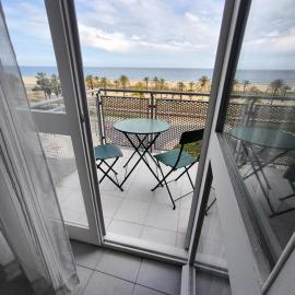 MM4-Apto en 1ª linea de playa, hotell i Mataró