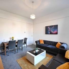 City Delight, Free Parking, hotel in Heaton