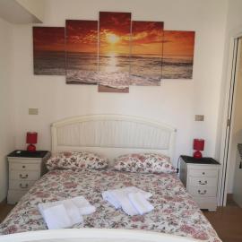 Il mare ad un passo, hotel Varazzéban