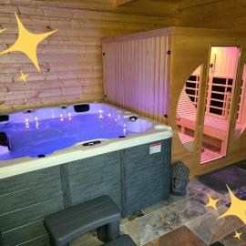 Gîte de charme L'Escale Des Sens sauna et jacuzzi privé sud Ardéche, hotel em Bessas