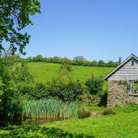 Escape to an Idyllic Countryside Couple's Retreat