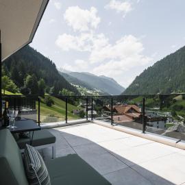 Alpiner Glam Penthouse in der Residenz Silvretta, inkl Silvretta Card Premium, hotel en See