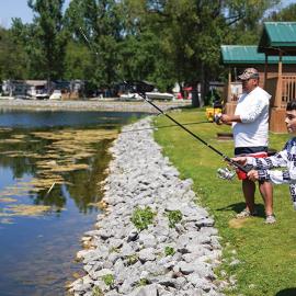 Scugog Landing Resort, хотел в Порт Пери