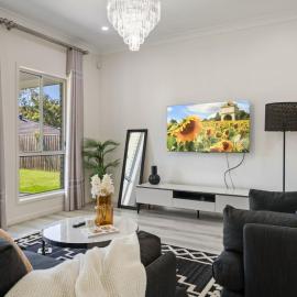 Relaxing Getaway Near the Bay Stylish n Spacious, Hotel in Thornlands