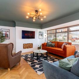 Stunning Bishop Auckland House with 5-bedrooms & 8 Beds Sleeps 12 with Free Parking by PureStay