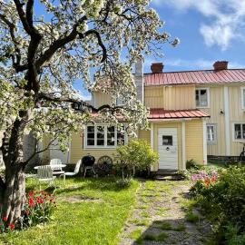 Mitt i Borgholm, hotel in Borgholm