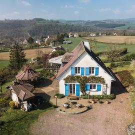 Maison Nona، فندق في Saint Remy sur Orne