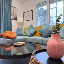 Beautiful house with garden, game, gym, terrace&parking, hotel Strassenben