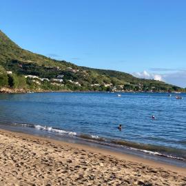Studio cosy à deux pas de la plage vue sur la mer et montagne