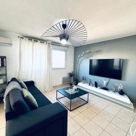 Le Nicol's-PISCINE-PARKING-WIFi-Clim