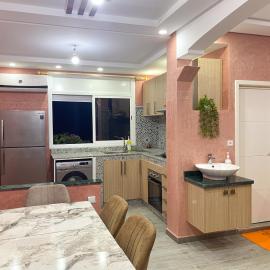 Cozy & Peaceful Getaway - Private Terrace, hotel in Tamraght Oufella