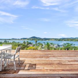 Coastal Vista - Ngunguru Holiday Home, hotel in Ngunguru
