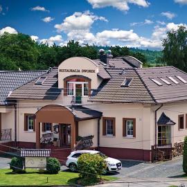 Dworek, מלון בSzonowice