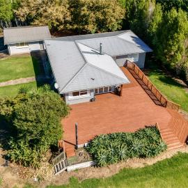 Beachview Bliss - Clarks Beach Holiday Home, hotel a Clarks Beach