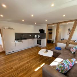 Ferienwohnung Scheuring 1 OG rechts, hotel em Nordheim