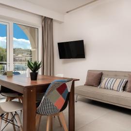 Katsaros Luxury Apts 5 min walk to beach, hotel v destinácii Tsilivi